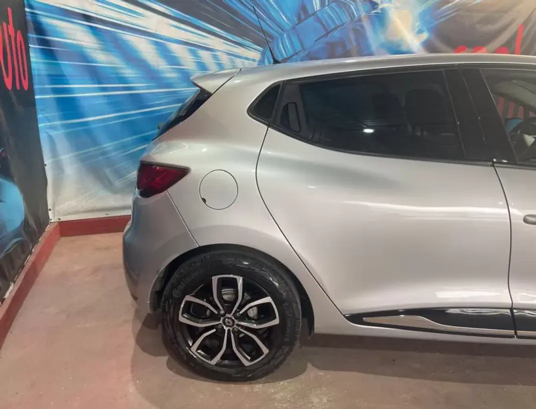 Renault Clio 2019 - 11750 EUR, 106000 km - AUTO.MOTO.pt - 106000km - foto 22 de 45