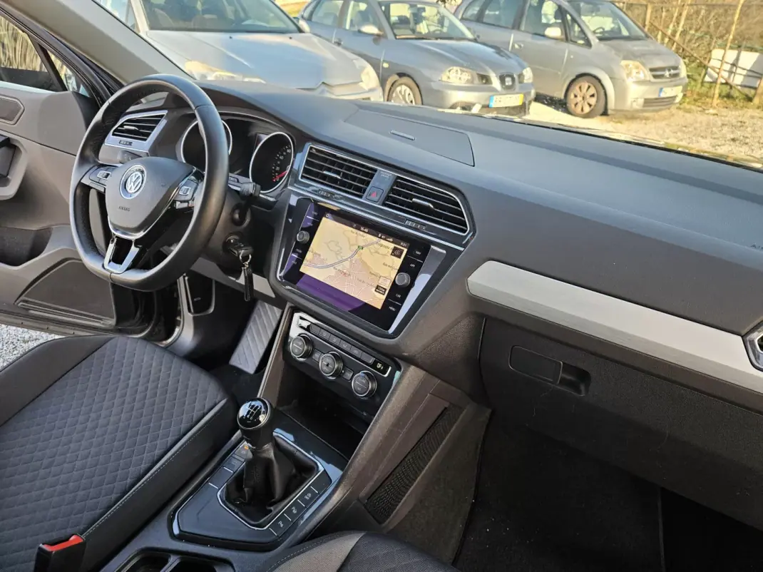 Volkswagen Tiguan 2019 - 24500 EUR, 49800 km - AUTO.MOTO.pt - 49800km - foto 17 de 17