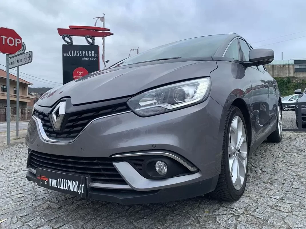 Renault Grand Scénic 2017 - 14900 EUR, 171000 km - AUTO.MOTO.pt - 171000km - foto 13 de 14