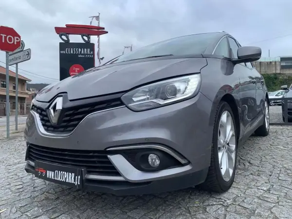 Renault Grand Scénic 2017 - 14900 EUR, 171000 km - AUTO.MOTO.pt - 171000km - foto 13 de 14