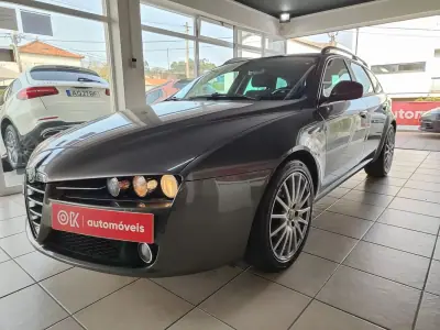 Alfa Romeo 159 Sportwagon 2008 - 7250 EUR, 221050 km - AUTO.MOTO.pt - 221050km - foto 5 de 37