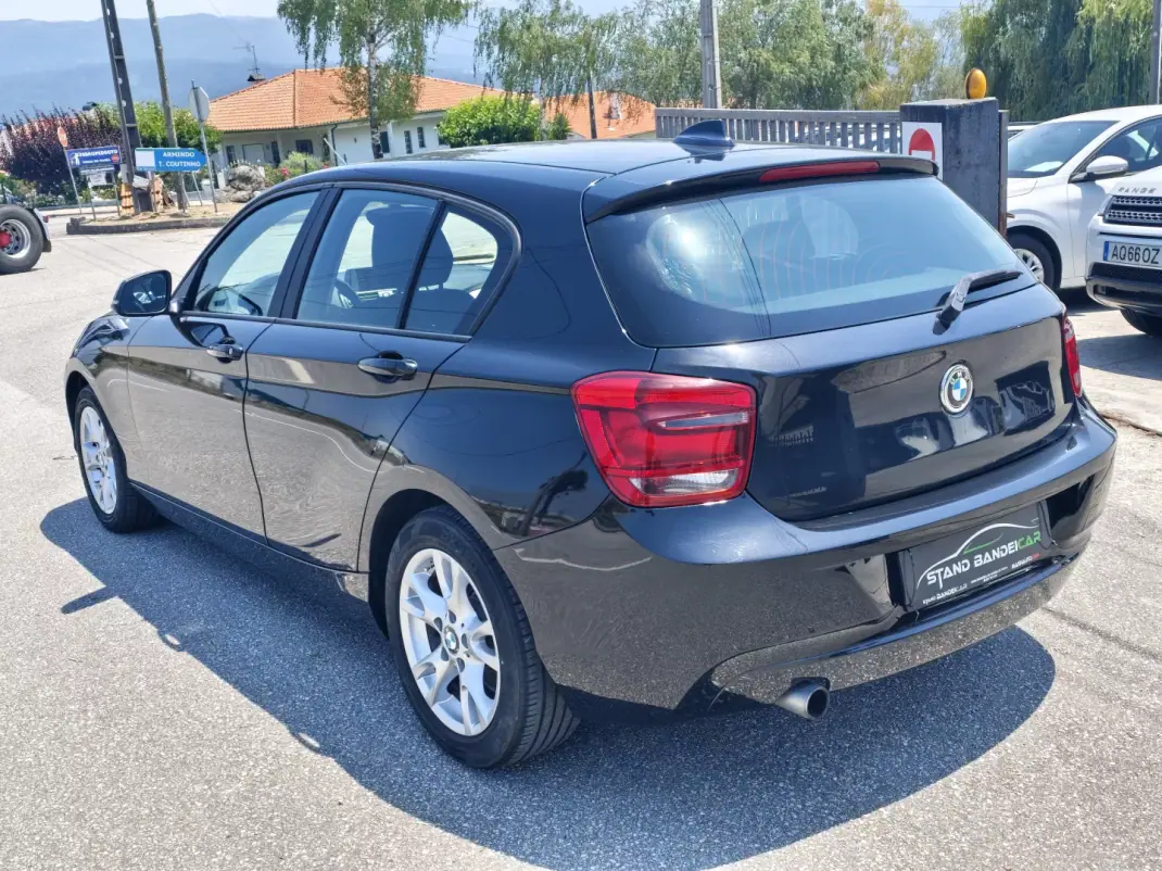 BMW 116 2011 - 11000 EUR, 231000 km - 231000km - foto 9 de 26