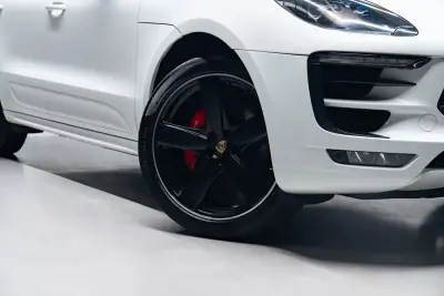 Porsche Macan 2016 - 49950 EUR, 131000 km - AUTO.MOTO.pt - 131000km - foto 4 de 53