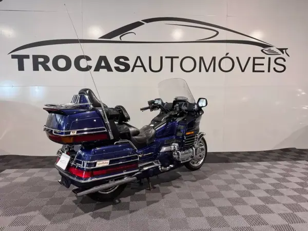 Honda Gold Wing 2000 - 8750 EUR, 84000 km - AUTO.MOTO.pt - 84000km - foto 26 de 28
