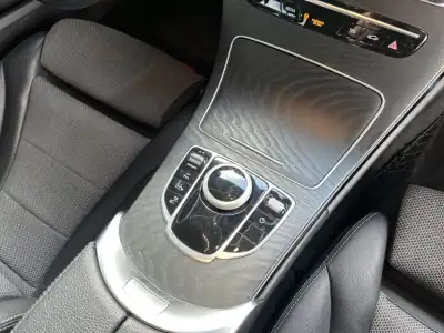 Mercedes-Benz C 300 2020 - 28499 EUR, 118000 km - AUTO.MOTO.pt - 118000km - foto 15 de 26