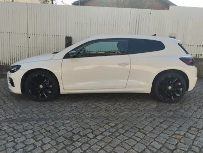 Volkswagen Scirocco 2011 - 10000 EUR, 210000 km - AUTO.MOTO.pt - 210000km - foto 4 de 30