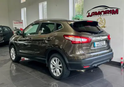 Nissan Qashqai 2014 - 12499 EUR, 176021 km - AUTO.MOTO.pt - 176021km - foto 3 de 28