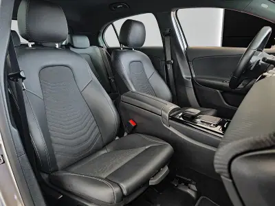 Mercedes-Benz A 250e 2021 - 26450 EUR, 94000 km - AUTO.MOTO.pt - 94000km - foto 7 de 36