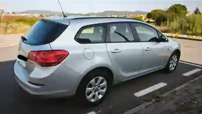 Opel Astra Sports Tourer 2016 - 7700 EUR, 143000 km - foto 4 de 10