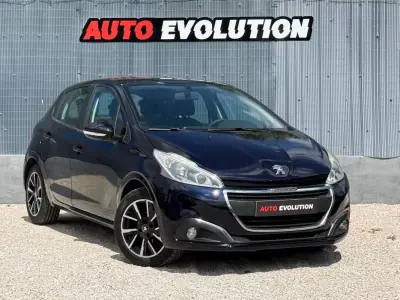 Peugeot 208 2015 - 145000km