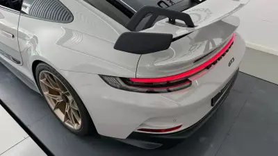 Porsche 992 2023 - 229990 EUR, 6875 km - AUTO.MOTO.pt - 6875km - foto 13 de 42