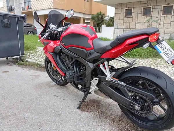 Honda CB650R 2023 - 8000 EUR, 17200 km - AUTO.MOTO.pt - 17200km - foto 6 de 6