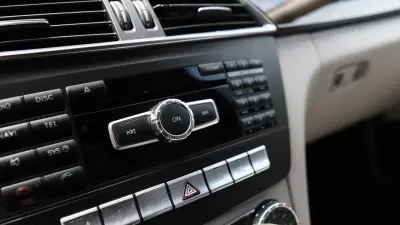 Mercedes-Benz C 220 2013 - 11500 EUR, 242000 km - 242000km - foto 13 de 23