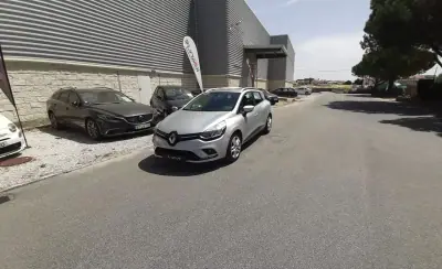Renault Clio Sport Tourer 2018 - 11890 EUR, 89764 km - AUTO.MOTO.pt - 89764km - foto 11 de 46