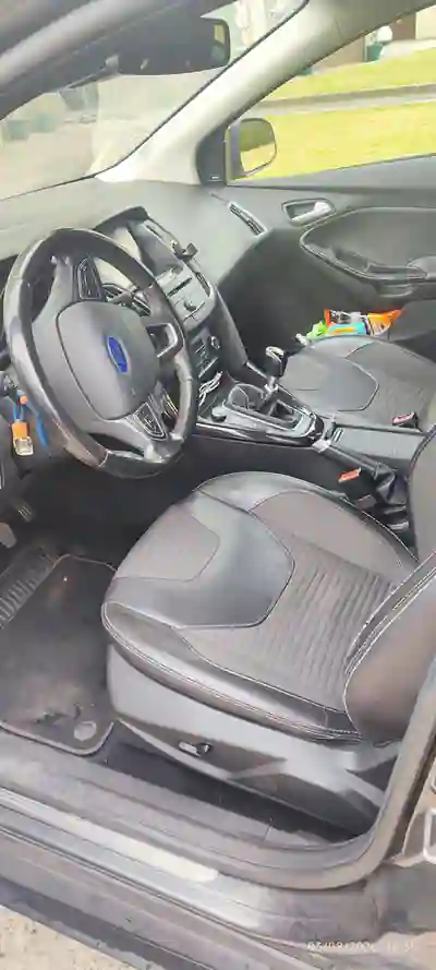 Ford Focus 2015 — foto 5 de 6