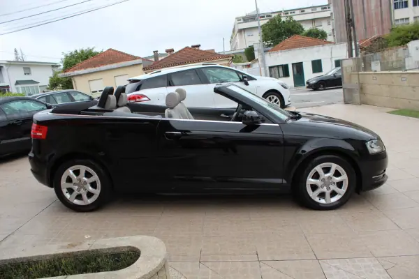 Audi A3 Cabrio 2010 - 11650 EUR, 117000 km - AUTO.MOTO.pt - 117000km - foto 10 de 25