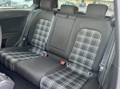 Volkswagen Golf 2015 - 17980 EUR, 168500 km - AUTO.MOTO.pt - 168500km - foto 20 de 21