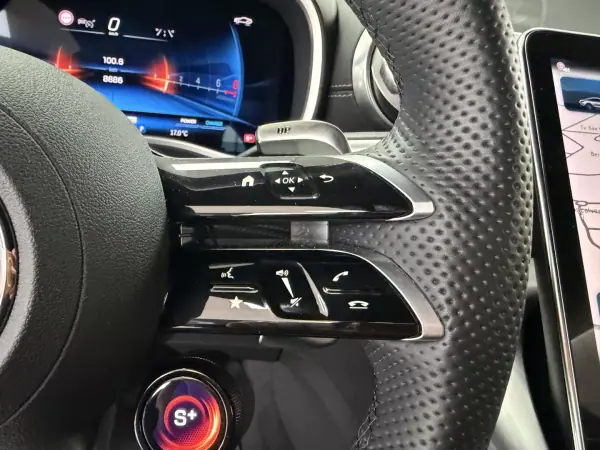 Mercedes-Benz AMG GT 2025 - 140000 EUR, 8886 km - AUTO.MOTO.pt - 8886km - foto 34 de 74