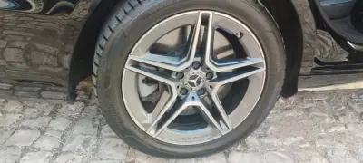 Mercedes-Benz E 300 2022 - 34950 EUR, 125970 km - AUTO.MOTO.pt - 125970km - foto 29 de 36