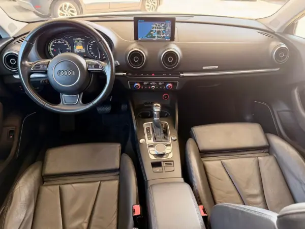 Audi A3 Sportback 2015 - 17950 EUR, 138811 km - 138811km - foto 18 de 40