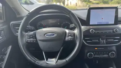 Ford Focus SW 2020 - 13800 EUR, 134000 km - AUTO.MOTO.pt - 134000km - foto 10 de 26