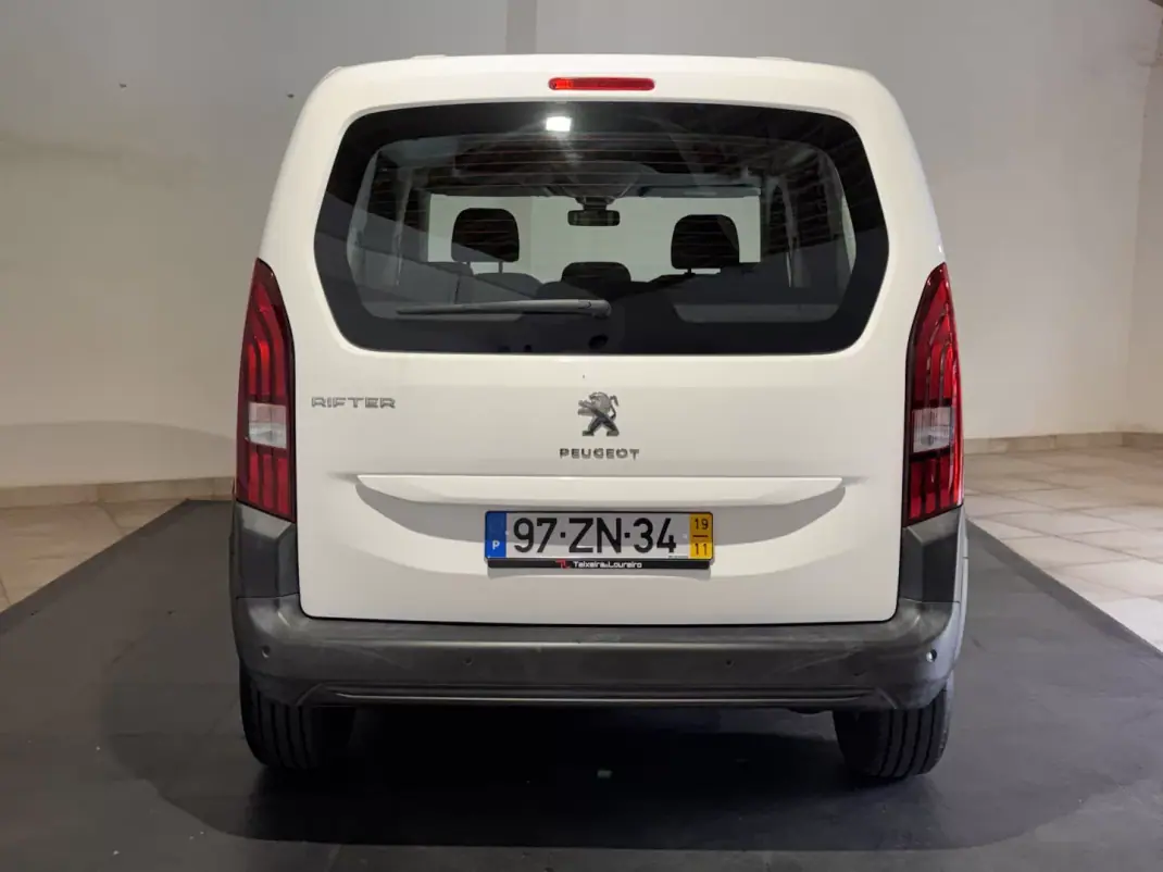 Peugeot Rifter 2019 - 18750 EUR, 92579 km - AUTO.MOTO.pt - 92579km - foto 6 de 22
