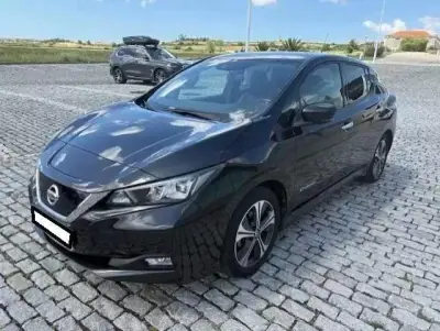 Nissan Leaf 2018 - 13999 EUR, 69000 km - AUTO.MOTO.pt - 69000km - foto 5 de 30