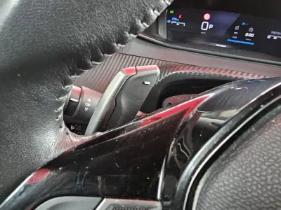 Peugeot 2008 2023 - 22999 EUR, 119000 km - AUTO.MOTO.pt - 119000km - foto 11 de 21