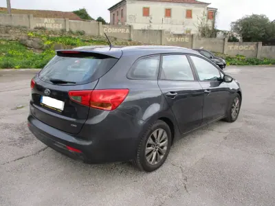 Kia Ceed SW 2016 - 9900 EUR, 160000 km - AUTO.MOTO.pt - 160000km - foto 6 de 12