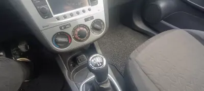 Opel Corsa 2013 - 6500 EUR, 193000 km - AUTO.MOTO.pt - 193000km - foto 15 de 16