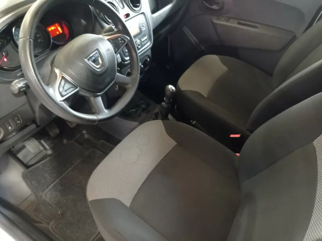 Dacia Dokker 2020 - 11790 EUR, 121000 km - AUTO.MOTO.pt - 121000km - foto 10 de 12