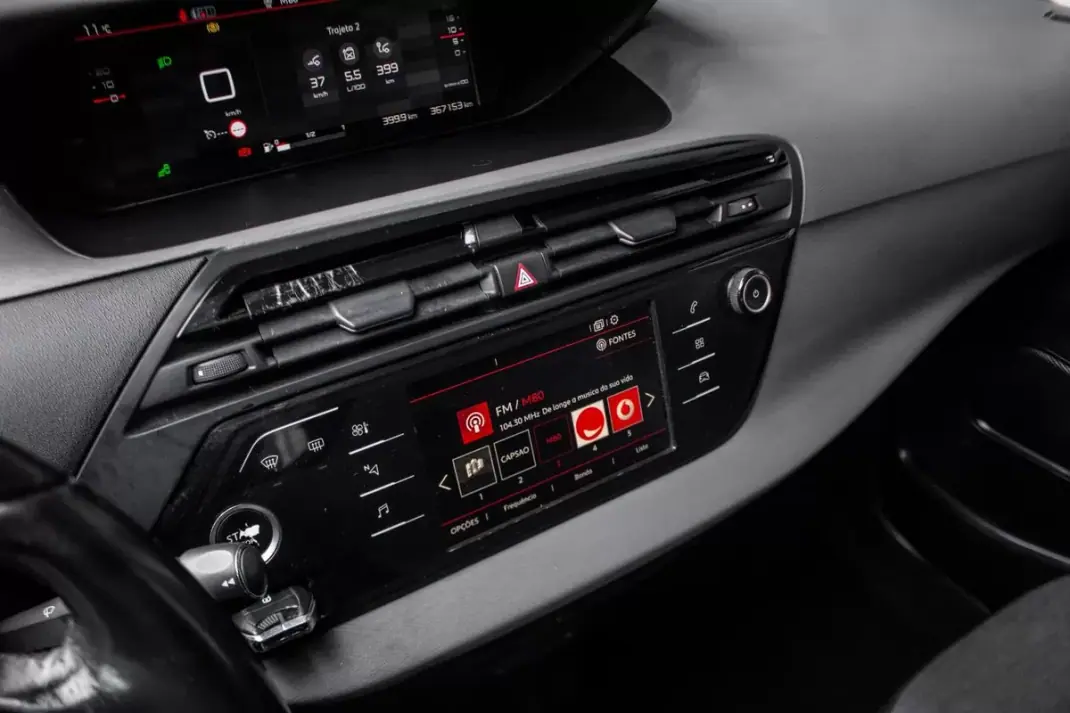 Citroën Grand C4 Spacetourer 2018 - 9900 EUR, 367153 km - AUTO.MOTO.pt - 367153km - foto 18 de 37