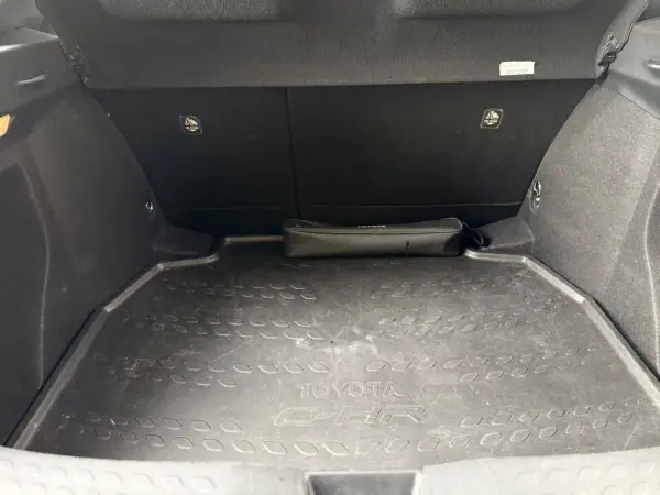 Toyota C-HR 2019 - 23950 EUR, 92000 km - AUTO.MOTO.pt - 92000km - foto 25 de 25