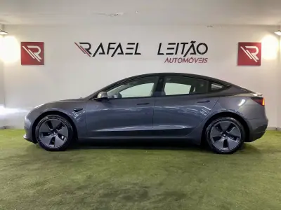 Tesla Model 3 2022 - 29500 EUR, 56000 km - AUTO.MOTO.pt - 56000km - foto 11 de 42