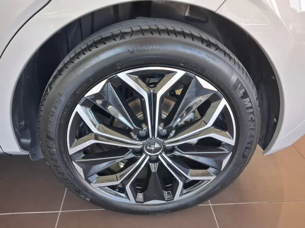 DS DS4 2025 - 27750 EUR, 29101 km - 29101km - foto 43 de 47