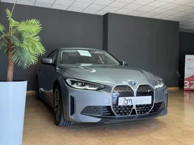 BMW i4 2022 - 36500 EUR, 76874 km - AUTO.MOTO.pt - 76874km - foto 2 de 18