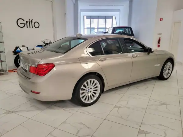 BMW 730 2009 - 23500 EUR, 107760 km - AUTO.MOTO.pt - 107760km - foto 5 de 54