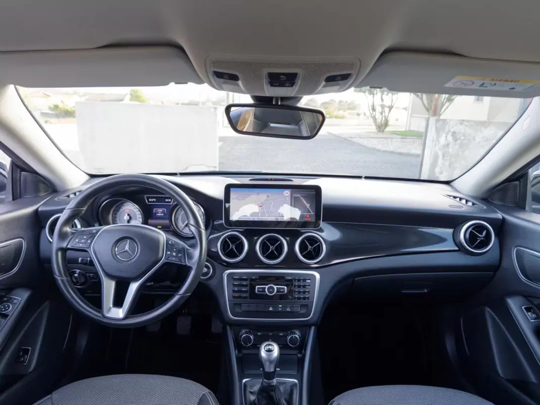 Mercedes-Benz CLA 180 2014 - 16990 EUR, 145000 km - AUTO.MOTO.pt - 145000km - foto 32 de 32