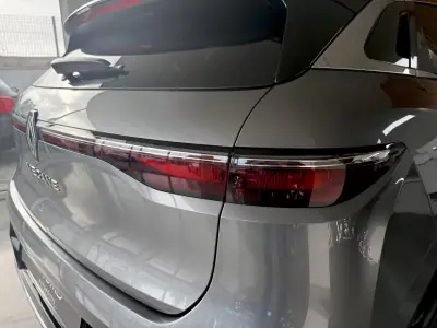 Renault Mégane E-Tech 2023 - 25500 EUR, 58000 km - AUTO.MOTO.pt - 58000km - foto 44 de 121