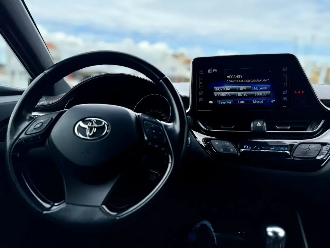 Toyota C-HR 2019 - 23950 EUR, 92000 km - 92000km - foto 16 de 25