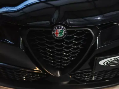 Alfa Romeo Tonale 2023 - 29990 EUR, 85000 km - AUTO.MOTO.pt - 85000km - foto 10 de 23