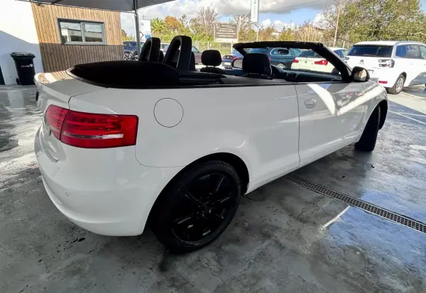 Audi A3 Cabrio 2009 - 11500 EUR, 125962 km - AUTO.MOTO.pt - 125962km - foto 3 de 16