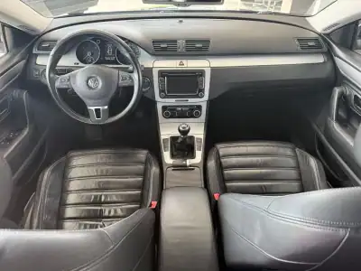 Volkswagen Passat CC 2010 - 13990 EUR, 162335 km - AUTO.MOTO.pt - 162335km - foto 11 de 21