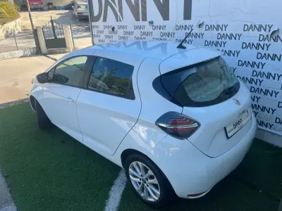 Renault Zoe 2021 - 15750 EUR, 72000 km - 72000km - foto 5 de 9