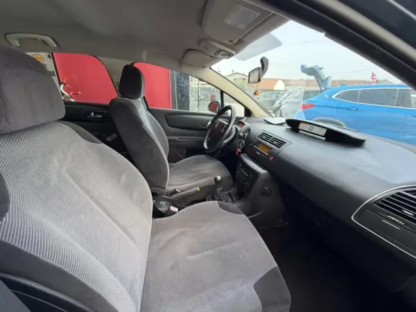 Citroën C4 2012 - 4000 EUR, 314828 km - AUTO.MOTO.pt - 314828km - foto 18 de 18