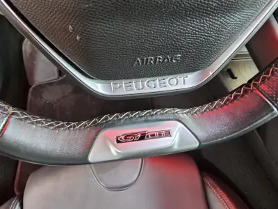 Peugeot 508 SW 2020 - 23499 EUR, 100000 km - AUTO.MOTO.pt - 100000km - foto 12 de 19