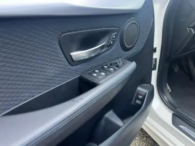 BMW 218 Active Tourer 2015 - 18900 EUR, 130000 km - AUTO.MOTO.pt - 130000km - foto 16 de 25