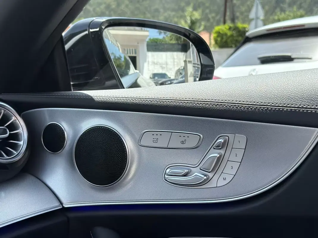 Mercedes-Benz E 220 2018 - 39990 EUR, 80985 km - AUTO.MOTO.pt - 80985km - foto 11 de 11