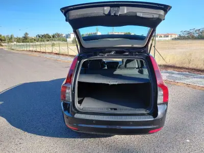 Volvo V50 2010 - 4490 EUR, 384950 km - 384950km - foto 13 de 23