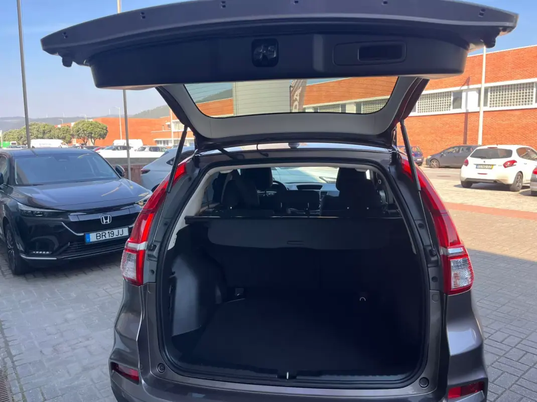 Honda CR-V 2018 - 19500 EUR, 112000 km - AUTO.MOTO.pt - 112000km - foto 18 de 20
